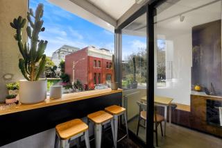 Boutique Apartment in Vibrant Collingwood - 8