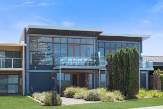 Seachange Waterfront Living Family Friendly - 8
