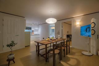 Entire Home, 3 Queen Beds, Easy Access to Gwangjang Market, DDP, Myeongdong - 9