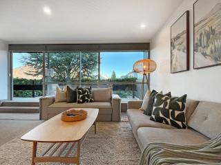 Hallenstein Street Retreat 3Bedroom Queenstown Home - 7