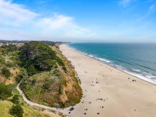 Seascape Ocean View Condo - 1