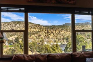 Red Hollow Ranch- Pet Friendly, Walking distance to Slot Canyon, Private - 2