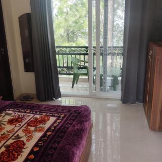 The Whistling Pine Homestay With Natural Swimming Pool - Lansdowne - 8