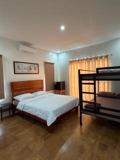 Norwil Manor Tagaytay for 10 guests - 4