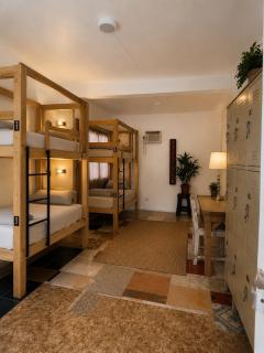 Casa Alegria Beach Rooms - 8