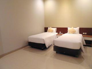 MOSCHA Hotel Surabaya - Surabaya - 5
