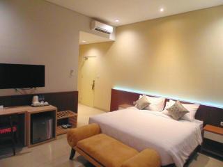 MOSCHA Hotel Surabaya - Surabaya - 7