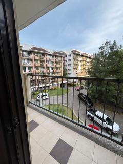 2BR Camella Northpoint 3rd floor with Netflix - 3