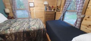 Crossroads Motel & Cabins - 6