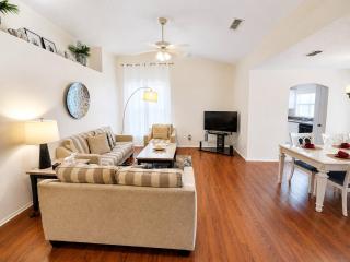 Premium Pool Villa Centrally Located near Disney - 4