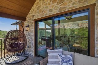 Zion East Luxury, Private Hot Tub and Fire Pit - 2