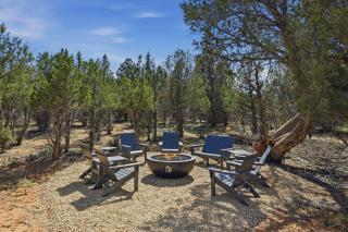Zion East Luxury, Private Hot Tub and Fire Pit - 1
