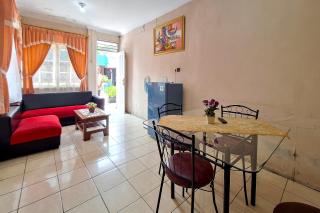RedDoorz Plus at Hotel Griya Sakinah Cisarua Puncak - 8