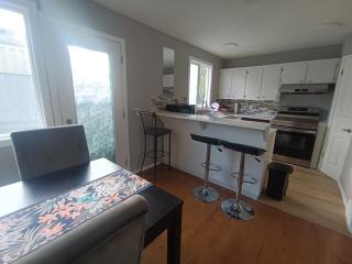 4 Bedroom house Full privacy Near to Downtown and airport - 1