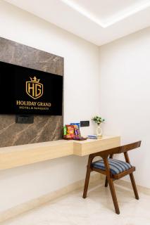 Hotel Holiday Grand - 2