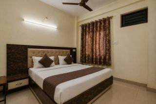 Hotel Galaxia Inn Near PEC College - 2