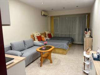 Miramar Palace 509S - 0