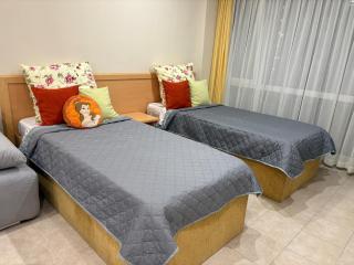 Miramar Palace 509S - 1