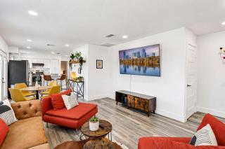 3BR Escape for 6 Near DT Mins to Rodeo Austin - 1