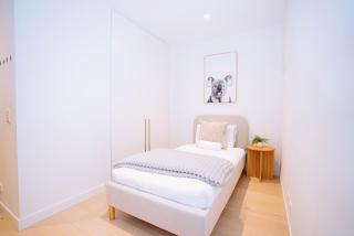 Cloudview Skyline 1BR Luxury Stay in Central CBD - 5