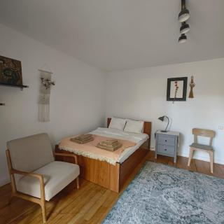 Urban Jungle Bungalow - 7