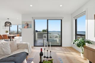 Waterside 3B Oasis with Private Parking & Scenic View - 4