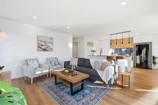 Waterside 3B Oasis with Private Parking & Scenic View - 6