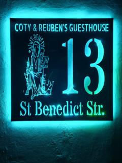 Coty and Reuben's Guesthouse - 4
