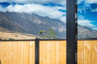 Queenstown Retreat-Remarkable Views - 5