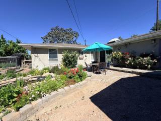 Cottonwood Heights Escape-Minutes to Trails and Views - 8