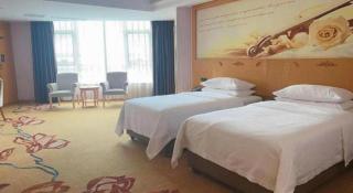 Vienna Hotel Guangdong Xinyi Jiaoyucheng River View - 5