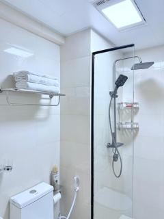 Beautifully furnished apartment with swimming pool ample parking space fully equipped gym child play area and amazing city views - 3