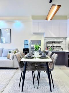 Beautifully furnished apartment with swimming pool ample parking space fully equipped gym child play area and amazing city views - 2