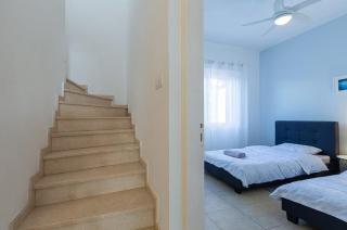 Located in a stunning area with scenic views ! - 8