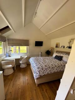 Scandi style Cabin in large garden beautiful views - 6