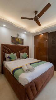 Fortune Home Service Apartment E-120 3BHK Saket - 5