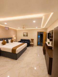 Hotel Livotel Near DLF Cyber City Gachibowli - 4