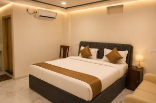 Hotel Livotel Near DLF Cyber City Gachibowli - 5