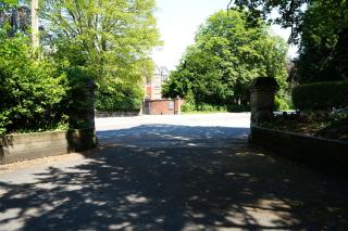 Charming Moseley Barn Conversion Home, Sleeps 4, With 2 Free Parking Spaces - 9
