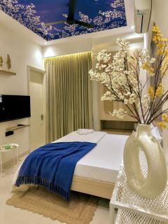 Indigo Luxury Bathtub Studio at Golf Course Rd - 2