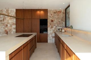 Luxury villa with pool and private beach access - 2