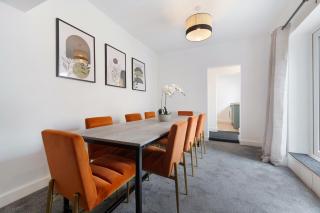 Quarrington Hill 4BR Free Parking by Stay With Us - 6