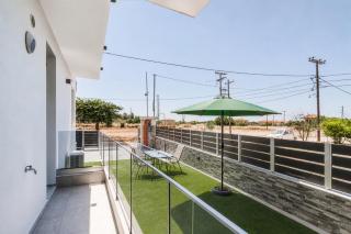 Ireon Luxury Suites by RentalsPro - Nea Plagia Halkidiki - 4