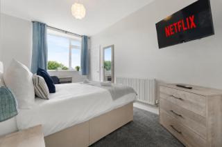 Quarrington Hill 4BR Free Parking by Stay With Us - 7