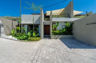 Villa Norma - Modern 3BR with Rooftop Pool near Canggu - 1