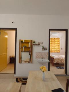 Full House 6BHK best for 12 to 18 Guests with Garden Access - OLIVE - 8