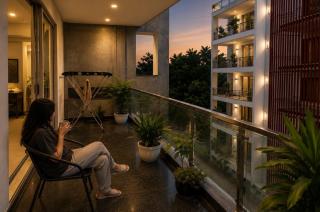 Lime Tree 3BHK Serviced Apartments DLF Phase -5 Gurgoan - 8