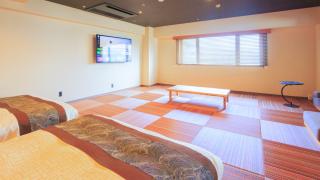 Livemax Resort Mihara Onsen Seafront - 4