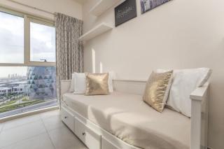 Cosy 2 Bed Apt opposite Dubai Hills Mall - 3