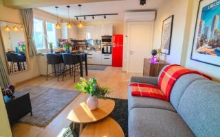 New Central 2 bedroom Apartment - 0